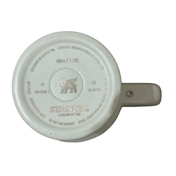 Stanley Quencher H2O Travel Tumbler 40 oz in Gray - Picture 6 of 7